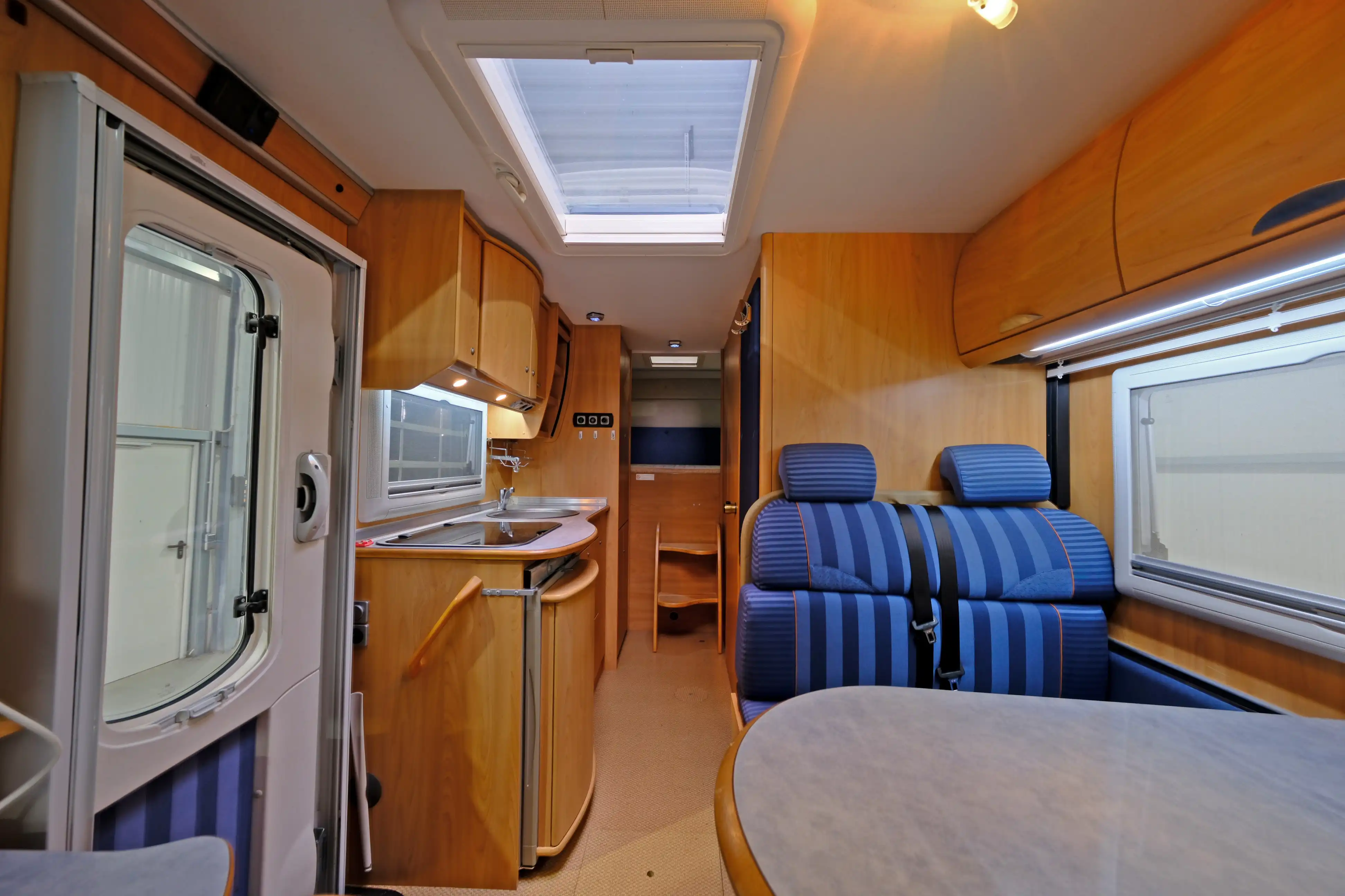 BUERSTNER I 640 Elegance